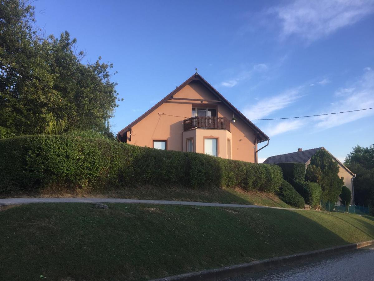 Baranya Apartman Áta Exterior foto