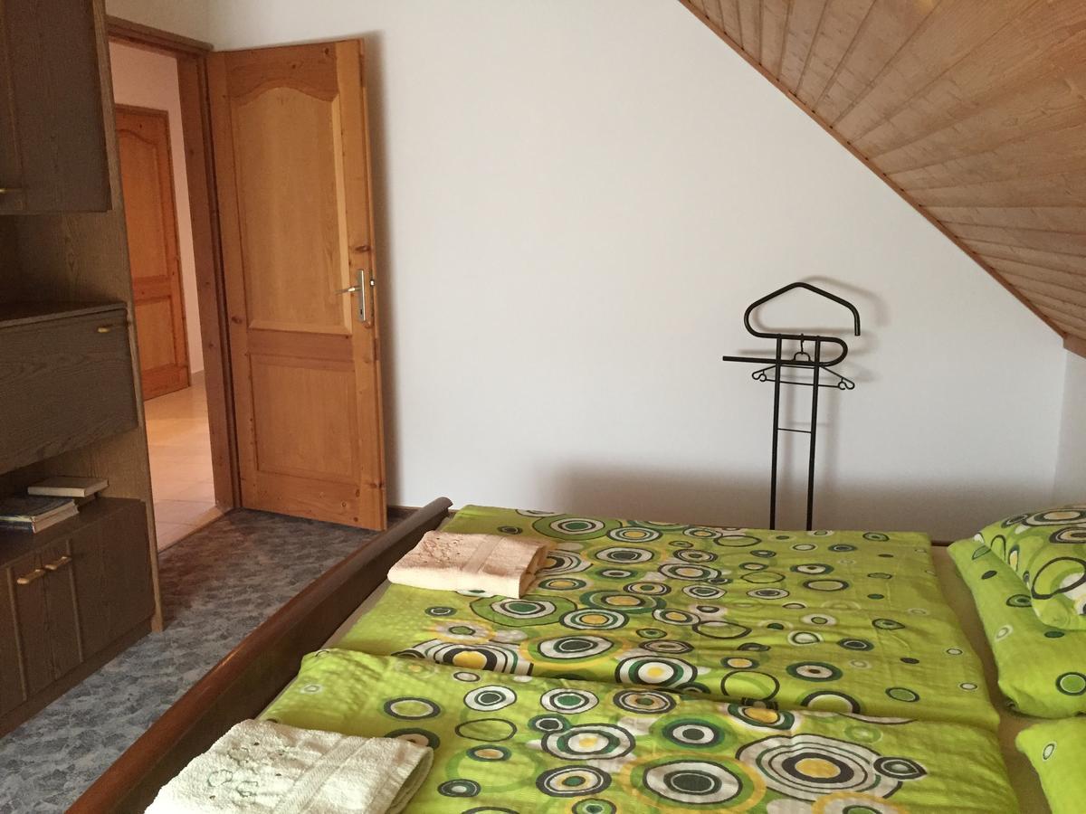 Baranya Apartman Áta Exterior foto